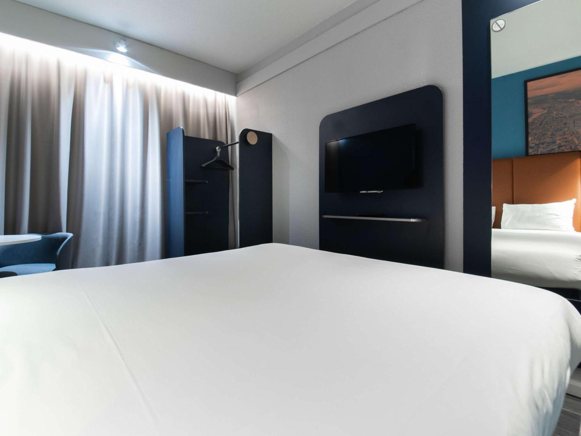 Ibis Lyon Nord Hotel Dardilly Exterior foto